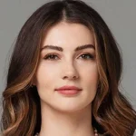 Burcu Özberk Kimdir